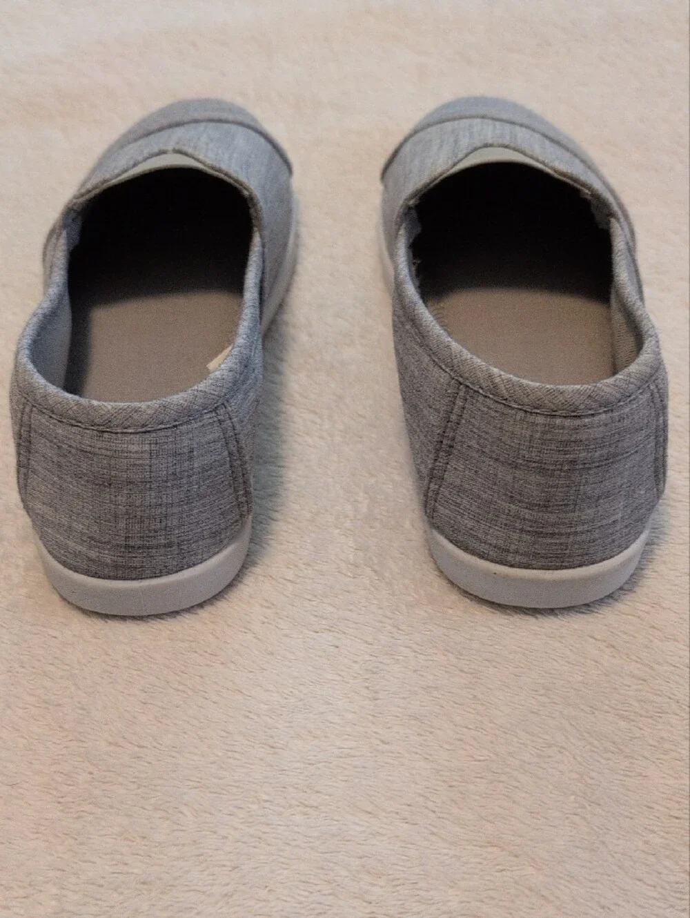 Kids Slip-On Canvas Shoes in Gray